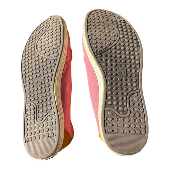 Freewaters Womens Slip On Shoes Cushion Comfort Textile  Pink Orange 640520 sz 9 - Picture 2 of 9